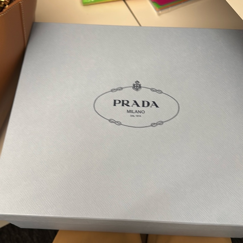 BRAND NEW PRADA LOAFERS / CALZATURE DONNA SIZE 37.5 - Picture 7 of 10